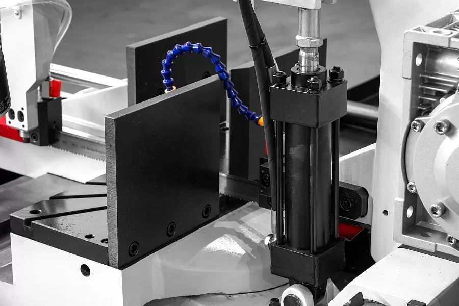 Полуавтоматический ленточнопильный станок Stalex BS-460G SERVO