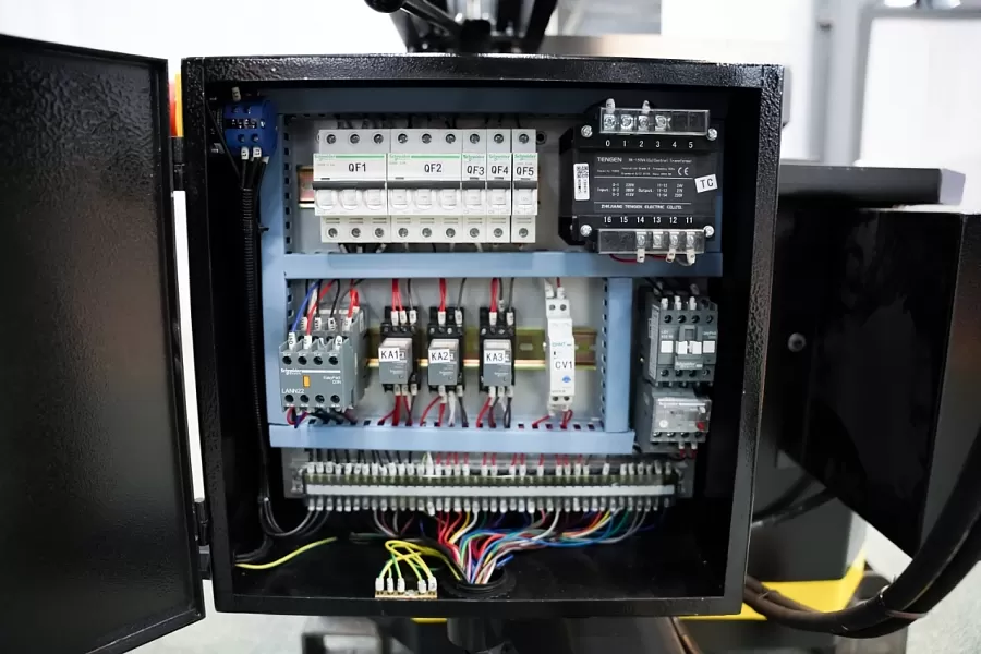 Автоматический ленточнопильный станок Stalex H-320А