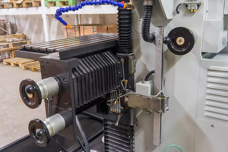 Универсально-фрезерный станок STALEX WFM 750 Servo